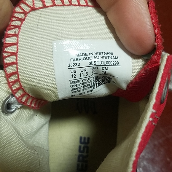 COPY - Red converse - Picture 4 of 4